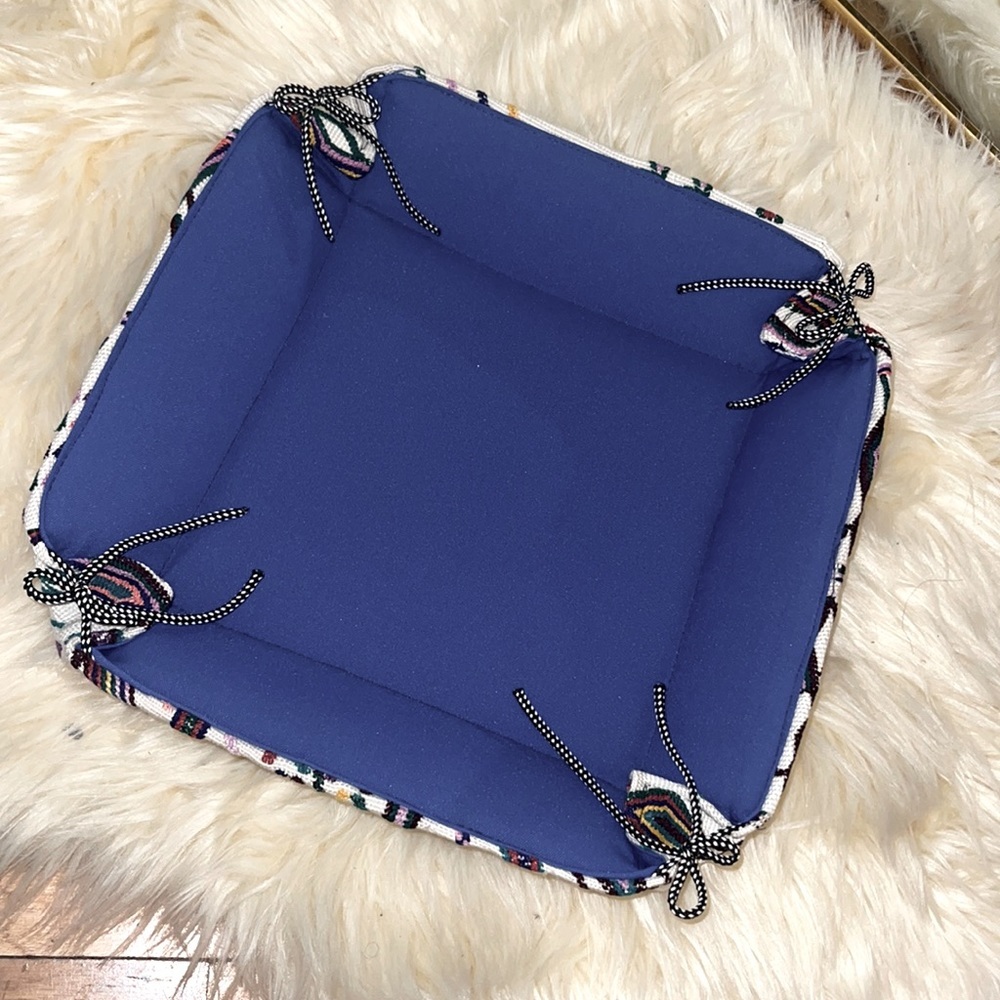 Large handmade Llama/birds basket 🦙🩵